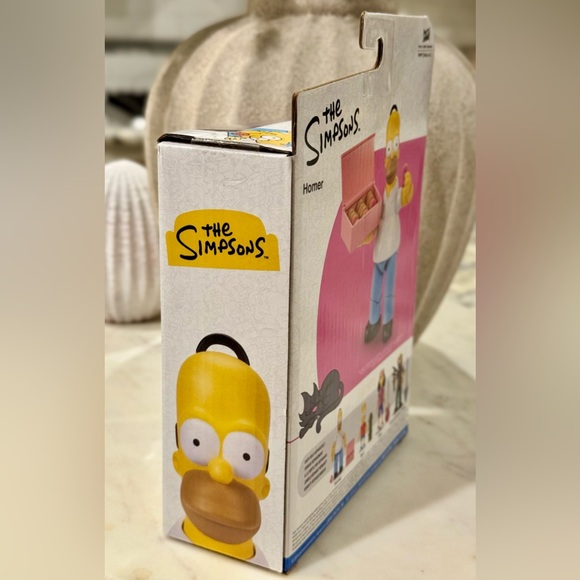 The Simpsons 5 Inch Homer Action Figure - Picture 4 of 4